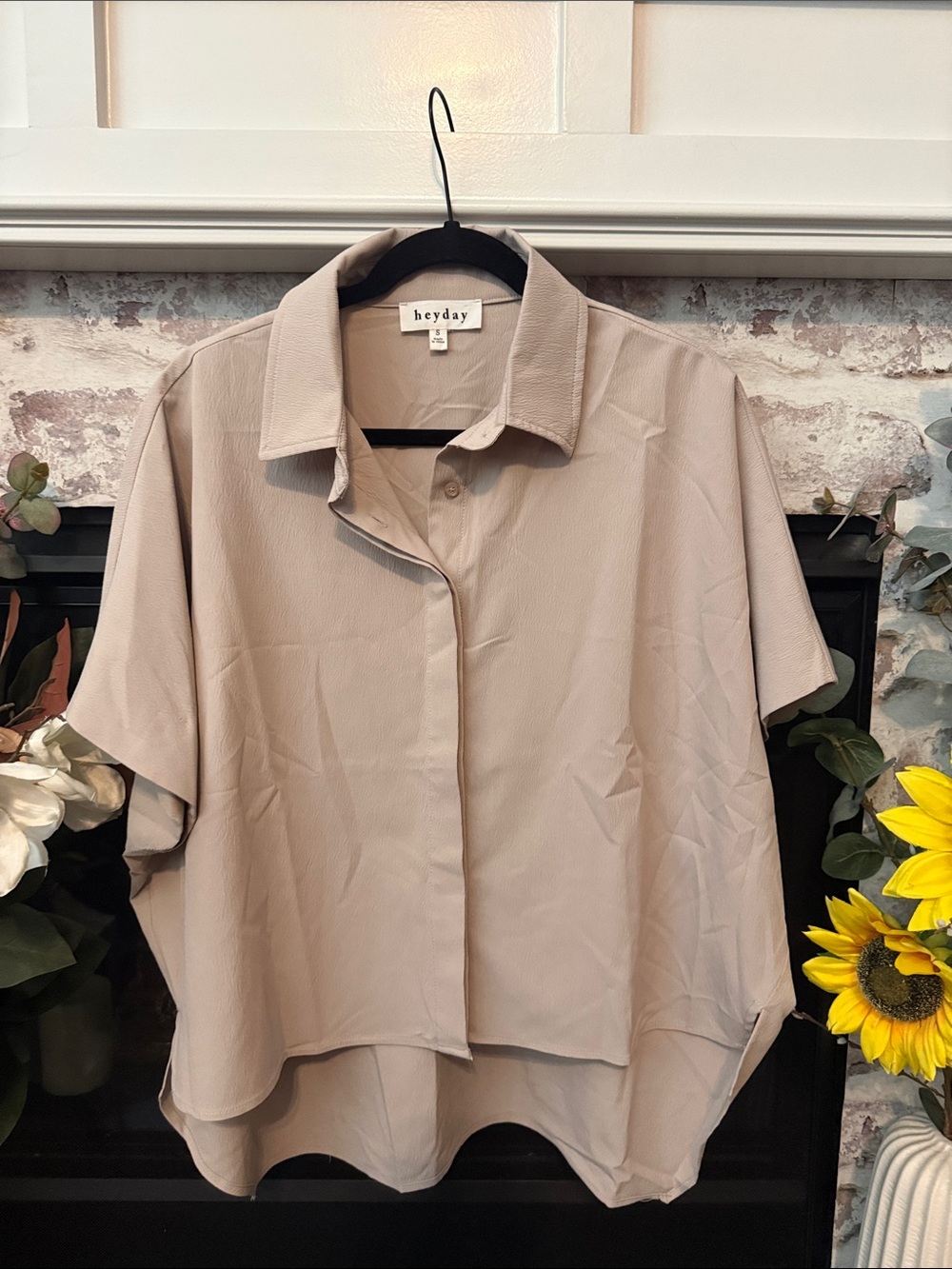 heyday Beige Short-Sleeve Button-Up Shirt